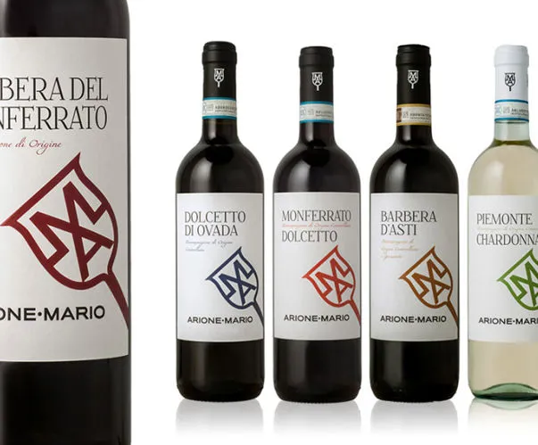 Etichetta Barbera del Monferrato Arione Mario: design pulito, logo distintivo e colori unici 